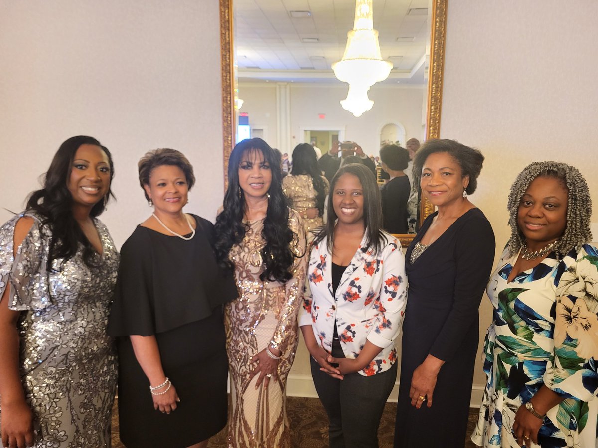 AKA.MSDIVA.TEACH tweet media