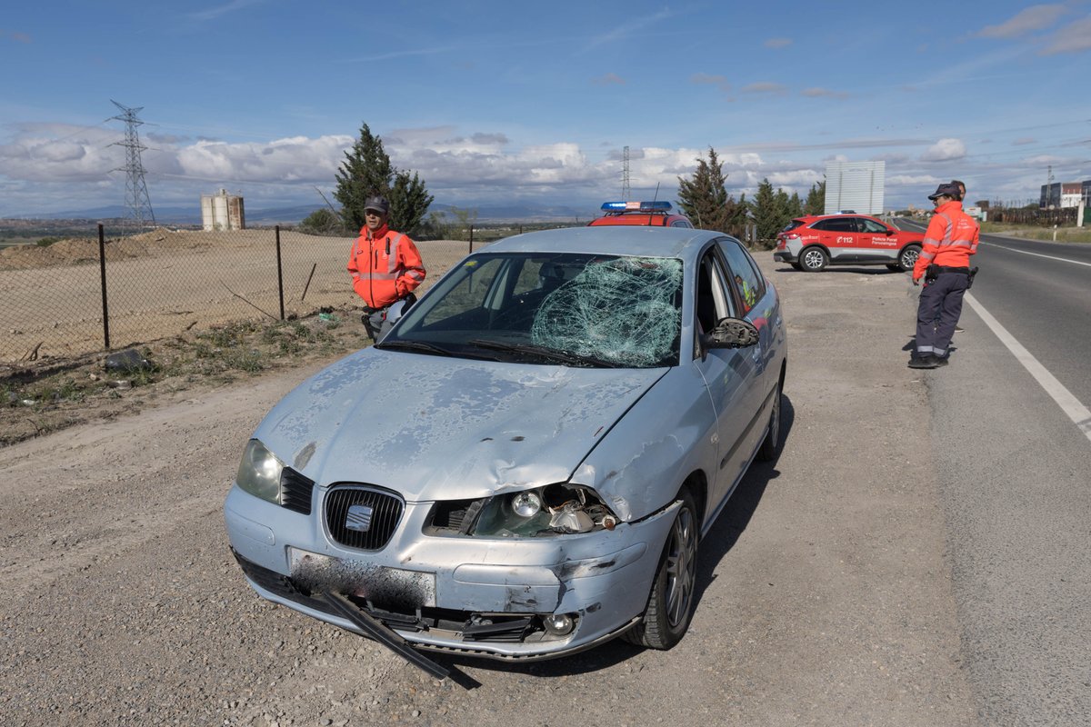 luisgui2's tweet photo. Hoy un asesino al volante de 21 años que CUADRIPLICABA la tasa de alcoholemia se ha llevado por delante a tres ciclistas en Cadreita, dos de ellos están graves.
@sanchezcastejon
@interiorgob
@justiciagob
hagan algo YA, por favor. #ciclismo https://t.co/0bfigvF3Uf
