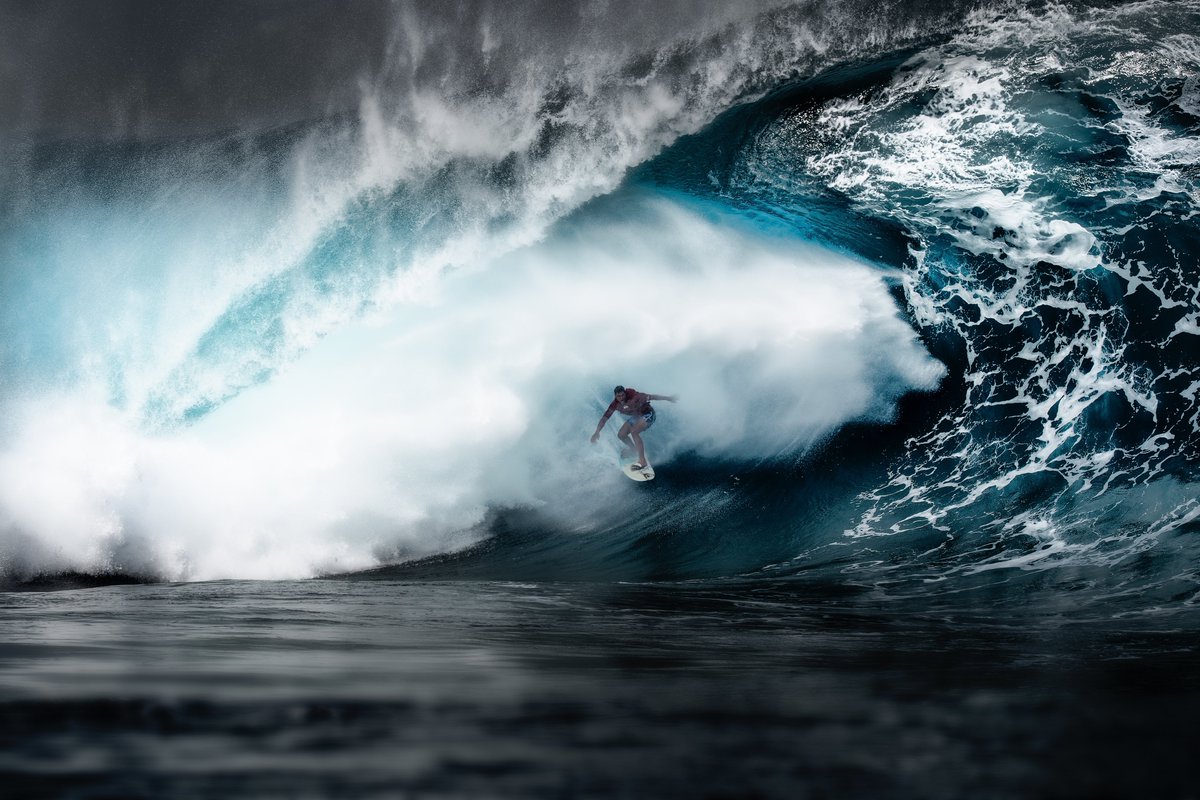 Huge swell on its way to Tahiti… and I’m on call so I’ll miss that one.

At least I can watch the images of the swells I didn’t miss! 🥲

« Riders On The Storm » - SuperRare