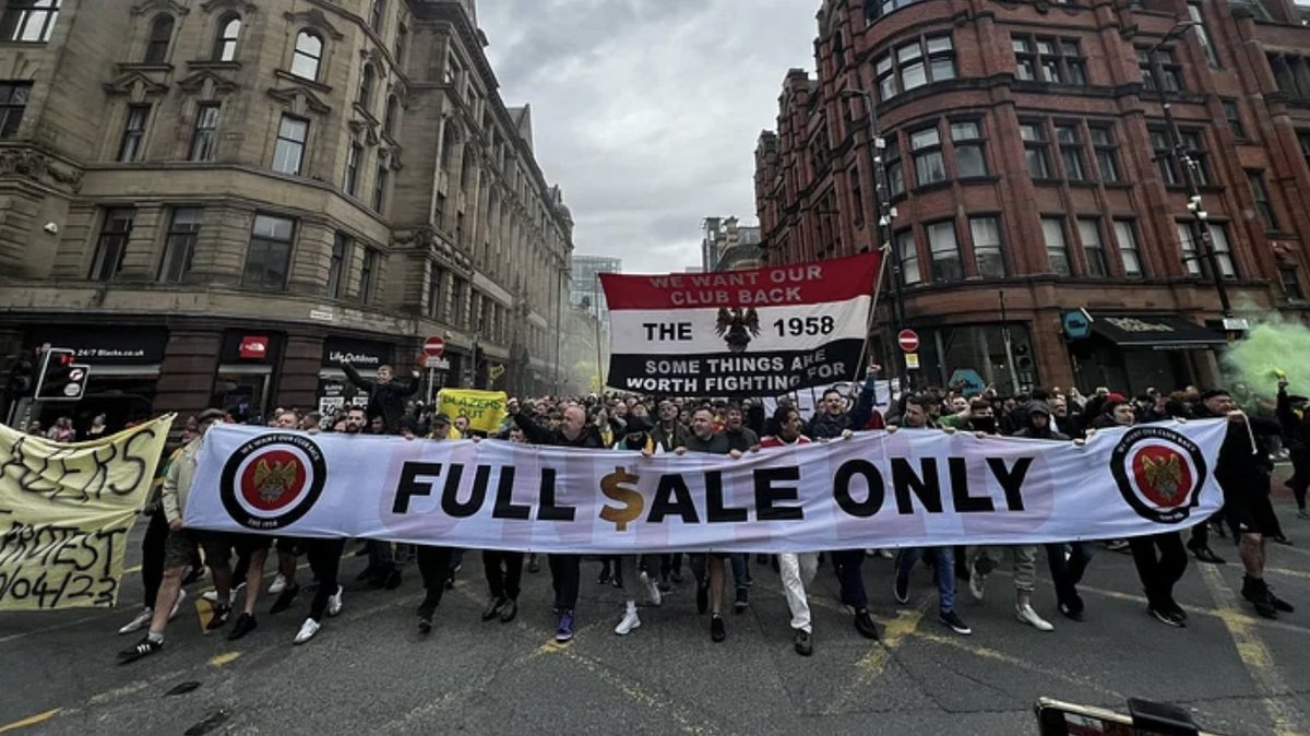 The__1958's tweet photo. Today was a culmination of 16 months as a group and weeks of planning for today.

We would like to thank every single one of you, young and old who made a stand and stood side by side for the future of our club. https://t.co/TxBf3rrMRQ