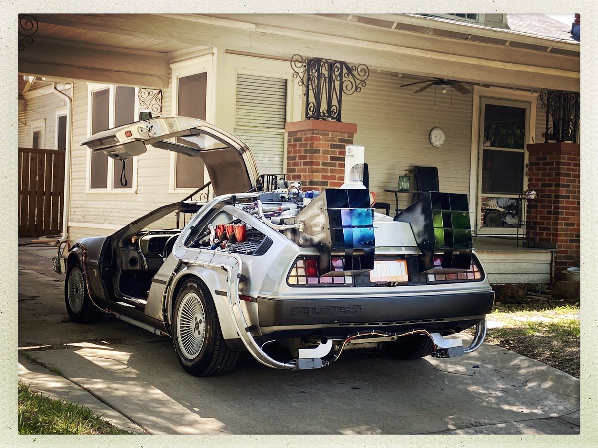 Spotted in East Dallas. You really can observe a lot by watching :-)