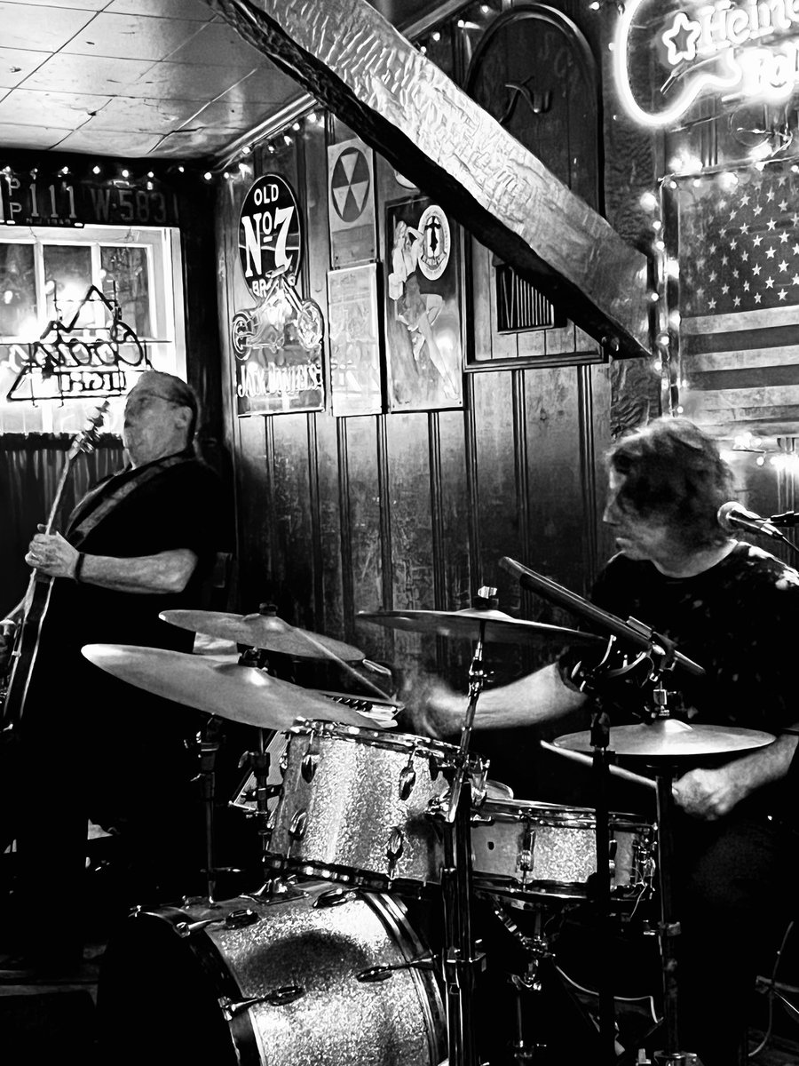 The Sidney Green Street Band is back at the Notch <a href="/GreatNotchInn/">Great Notch Inn</a> Thursday May 11, 9pm-1am! #nj #SidneyGreenStreetBand #njmusicscene #rock #blues #southernrock #nocover #greatnotchinn #littlefallsnj #may #gig <a href="/PaulAndrewPage/">Paul Page</a>