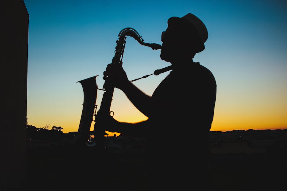 CSVAC1's tweet photo. Tell us your favourite jazz song or artist, as it's National Jazz Day.
#yyj #csvac #cookstvillage https://t.co/soThtJc6ho