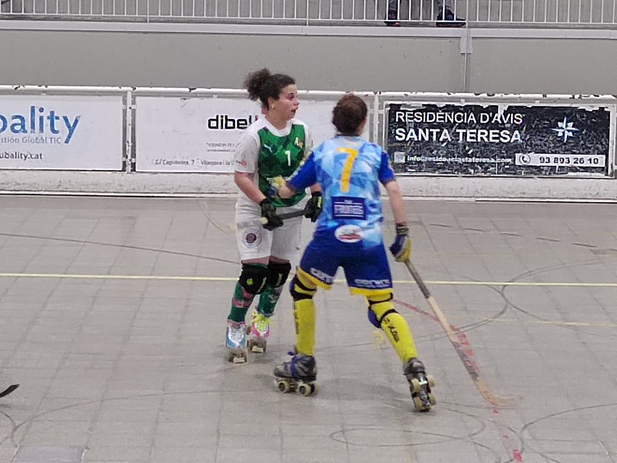 xoc d'estics (@xocdestics) on Twitter photo 🏑 #OKNCATF Eliminatòria de play-off :
- <a href="/cpvoltrega/">Club Patí Voltregà-Movento Stern</a> 3
<a href="/cerdanyolach/">Cerdanyola Club d’Hoquei</a> 4
- <a href="/CHMataro/">Club Hoquei Mataró</a> 1 <a href="/GironaCH/">Girona Club Hoquei</a> 1
1r punt per les mataronines en el llançament de FD
- <a href="/chpalafrugell/">Club Hoquei Palafrugell</a> 5
<a href="/chcaldes/">Recam Làser CH Caldes</a> 1
- <a href="/hcpalau/">Hoquei Club Palau</a> 4 <a href="/cpvilanova/">CLUB PATÍ VILANOVA</a> 5 🏑 #OKNCATF Eliminatòria de play-off :
- <a href="/cpvoltrega/">Club Patí Voltregà-Movento Stern</a> 3
<a href="/cerdanyolach/">Cerdanyola Club d’Hoquei</a> 4
- <a href="/CHMataro/">Club Hoquei Mataró</a> 1 <a href="/GironaCH/">Girona Club Hoquei</a> 1
1r punt per les mataronines en el llançament de FD
- <a href="/chpalafrugell/">Club Hoquei Palafrugell</a> 5
<a href="/chcaldes/">Recam Làser CH Caldes</a> 1
- <a href="/hcpalau/">Hoquei Club Palau</a> 4 <a href="/cpvilanova/">CLUB PATÍ VILANOVA</a> 5