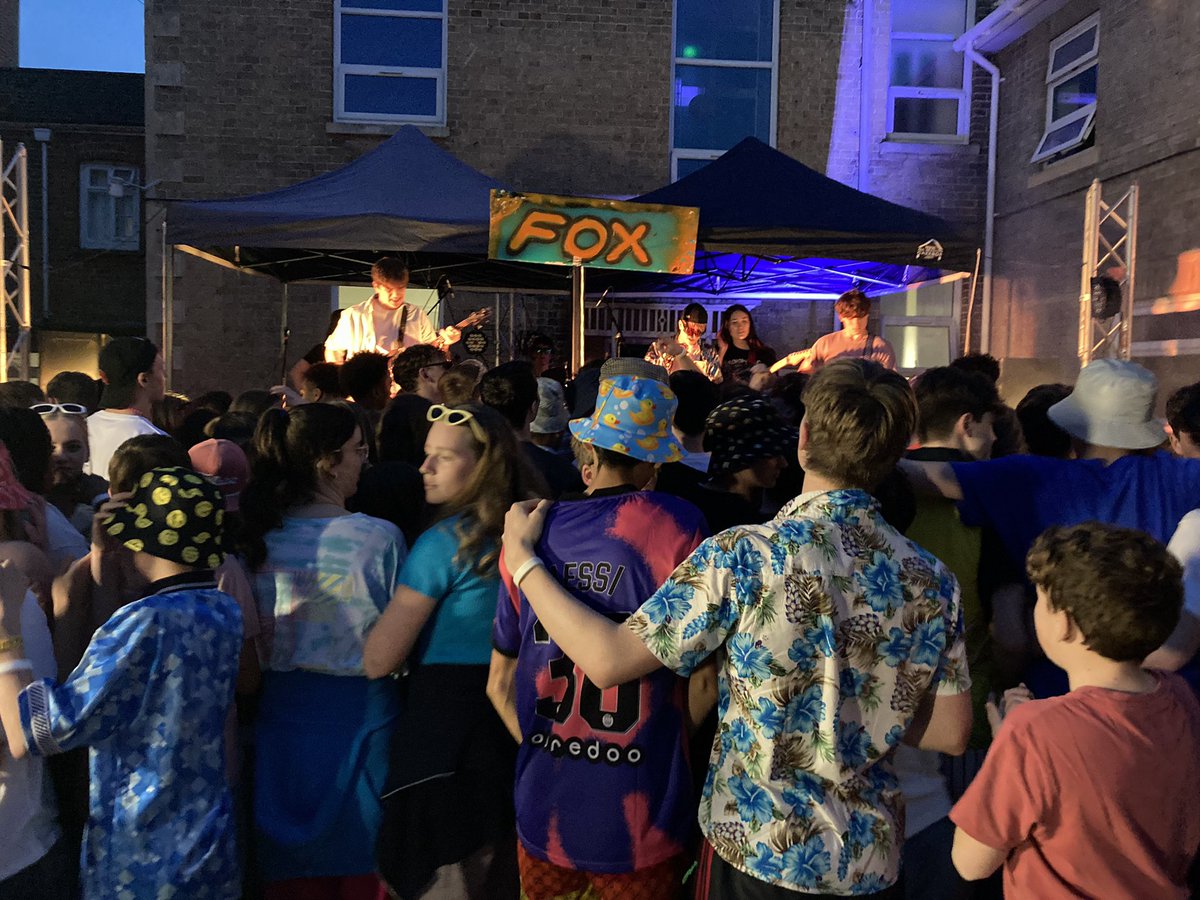 bishopfoxhouse's tweet photo. Fox Rocks 2023 has happened - what a night. Great music, great company and a very fine hog roast! The musicians certainly put on an amazing show! 🦊🎸🎹🎤🥁🦊 https://t.co/sD7ONRfZkJ