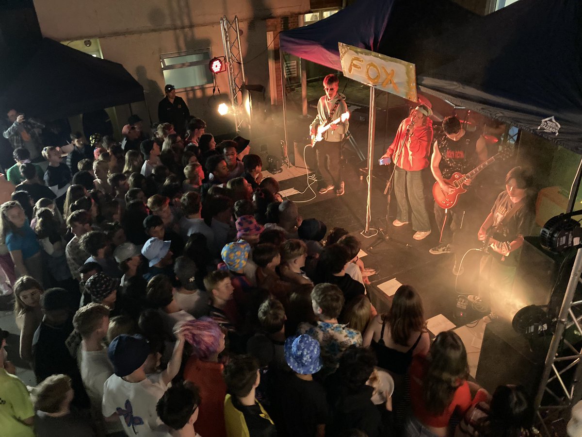 bishopfoxhouse's tweet photo. Fox Rocks 2023 has happened - what a night. Great music, great company and a very fine hog roast! The musicians certainly put on an amazing show! 🦊🎸🎹🎤🥁🦊 https://t.co/sD7ONRfZkJ