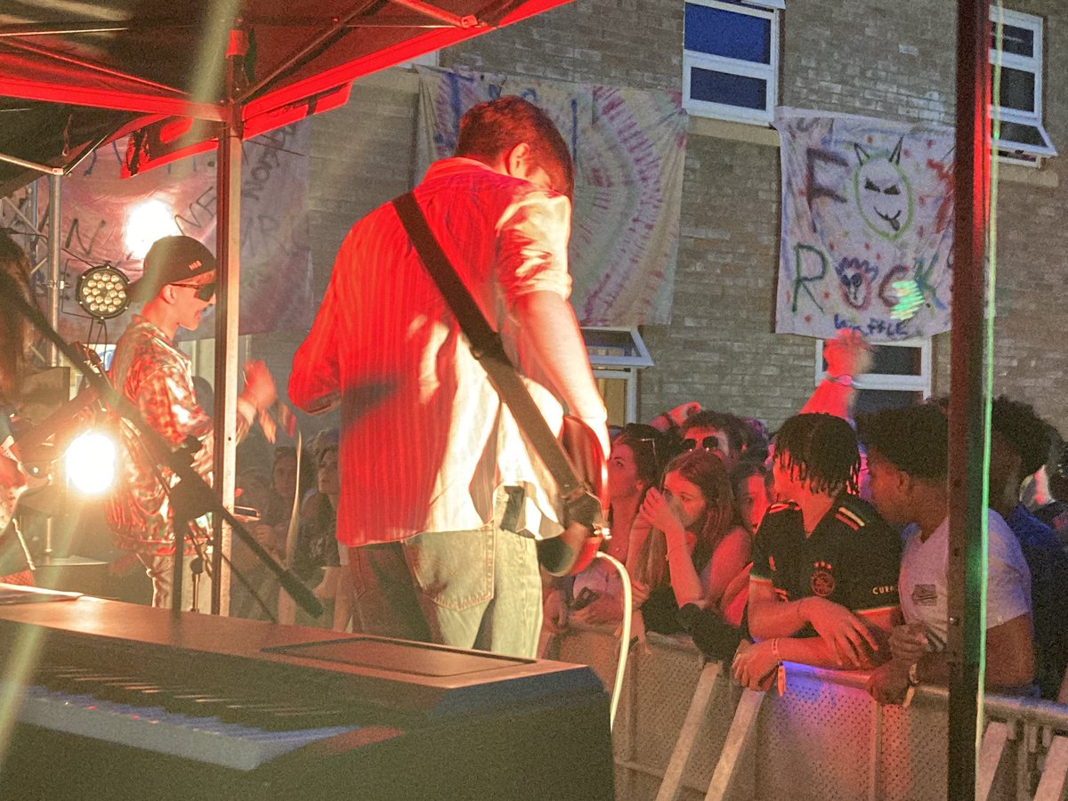 bishopfoxhouse's tweet photo. Fox Rocks 2023 has happened - what a night. Great music, great company and a very fine hog roast! The musicians certainly put on an amazing show! 🦊🎸🎹🎤🥁🦊 https://t.co/sD7ONRfZkJ