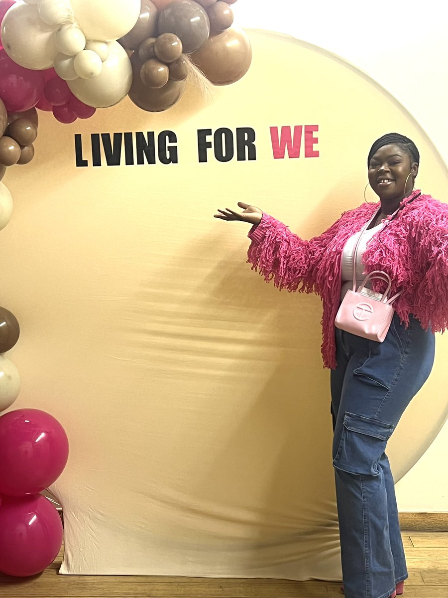 Last NIGHT was an amazing night
Such an powerful event held by <a href="/WorkEnlightened/">Enlightened Solutions</a> ✨These queens did an phenomenal job. Creating spaces for black women to feel seen and heard! 

I also meet <a href="/HeyFranHey/">Francheska</a> ✨💕