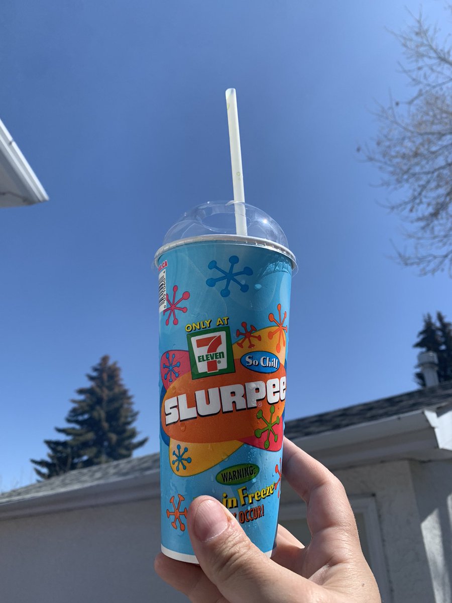 TylerHall403's tweet photo. All praise be to 7-11’s Biodegradable Slurpee Straws. They are fantastic.
And everybody else…
Why you got us sucking on Paper!?
#SlurpeeSZN #FrogWater https://t.co/Iq5p5wZLvf