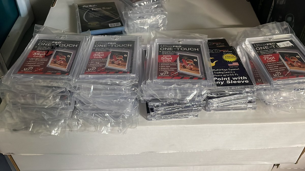 mferg2125's tweet photo. Anyone in need of mag cases?  I have 20-35pt, 15-55pt, and 8-75pt. Would like to sell all of them together because shipping would be easier https://t.co/kyRXjuGSIz