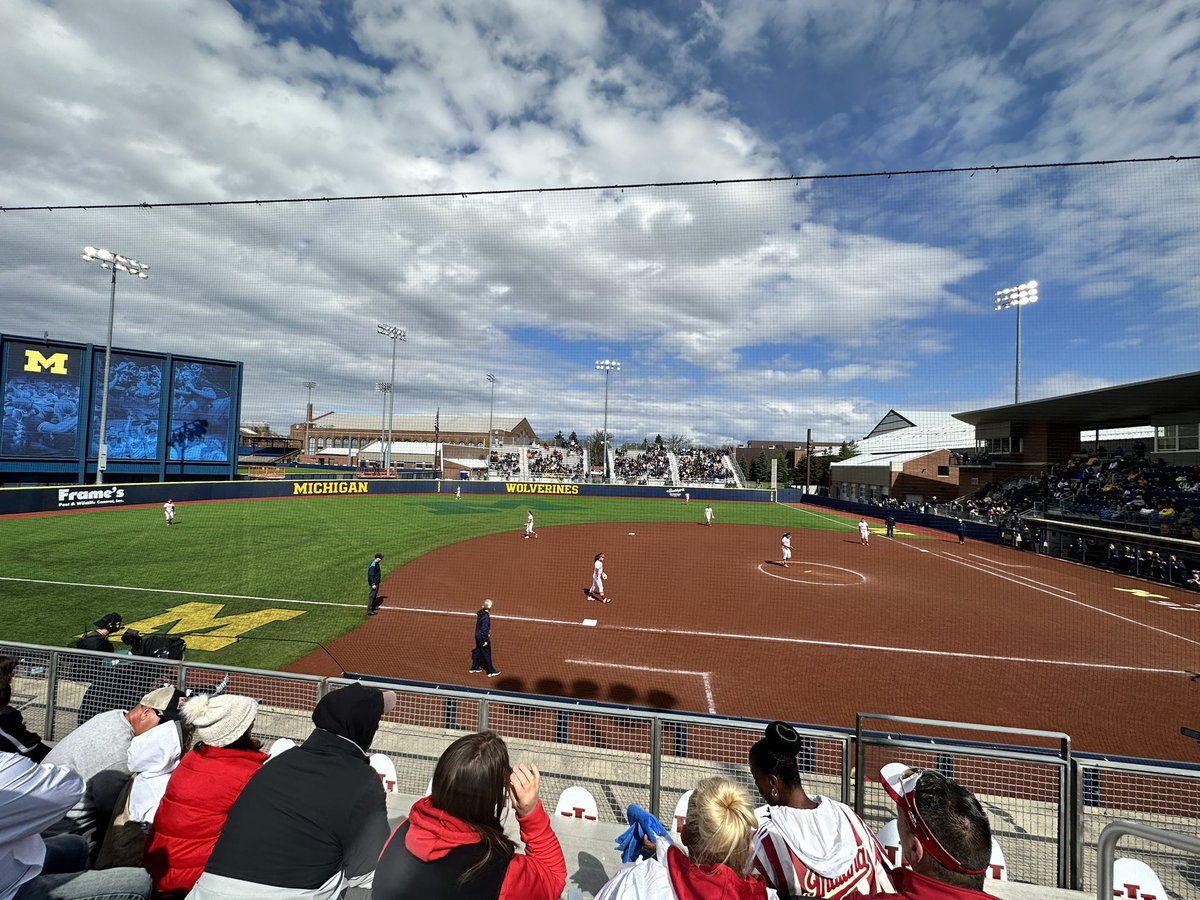 MrsAmyJackson21's tweet photo. Some past and present @SteeleSoftball players got to watch @CassKett15 and @IndianaSB take the sweep today against Michigan! 🥎🧹 https://t.co/C1sjb1Exay
