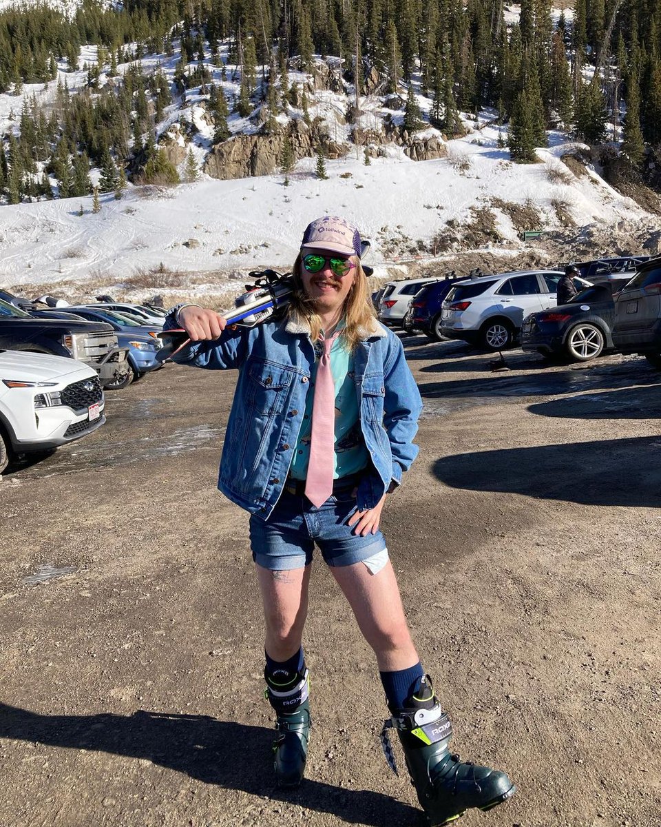 ChristySports's tweet image. Winter, we had a good run, but it's time to let go ❄️☀️ Here's to the last photo dump of the season, we can't wait to see how you all #stepoutside this spring and summer! Ps don't forget to tag us in the fun!
📸 via ig

 #byewinter #photodump #bringonsummer