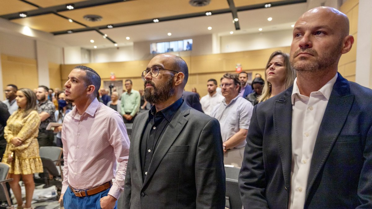 gutigon's tweet photo. El pasado viernes 28 de abril, tuve la oportunidad como miembro de la Junta de Síndicos del Colegio Universitario de San Juan, de acompañar a los estudiantes, padres, profesores y personal de la institución en la celebración de la noche de logros. Es gratificante ver como el deseo de crecer de estos estudiantes rinde frutos, no sólo superando el proceso de formación académica, sino también los retos y cambios que trajeron a la comunidad estudiantil la pandemia del #COVID19. #contentura #CUNISanJuan