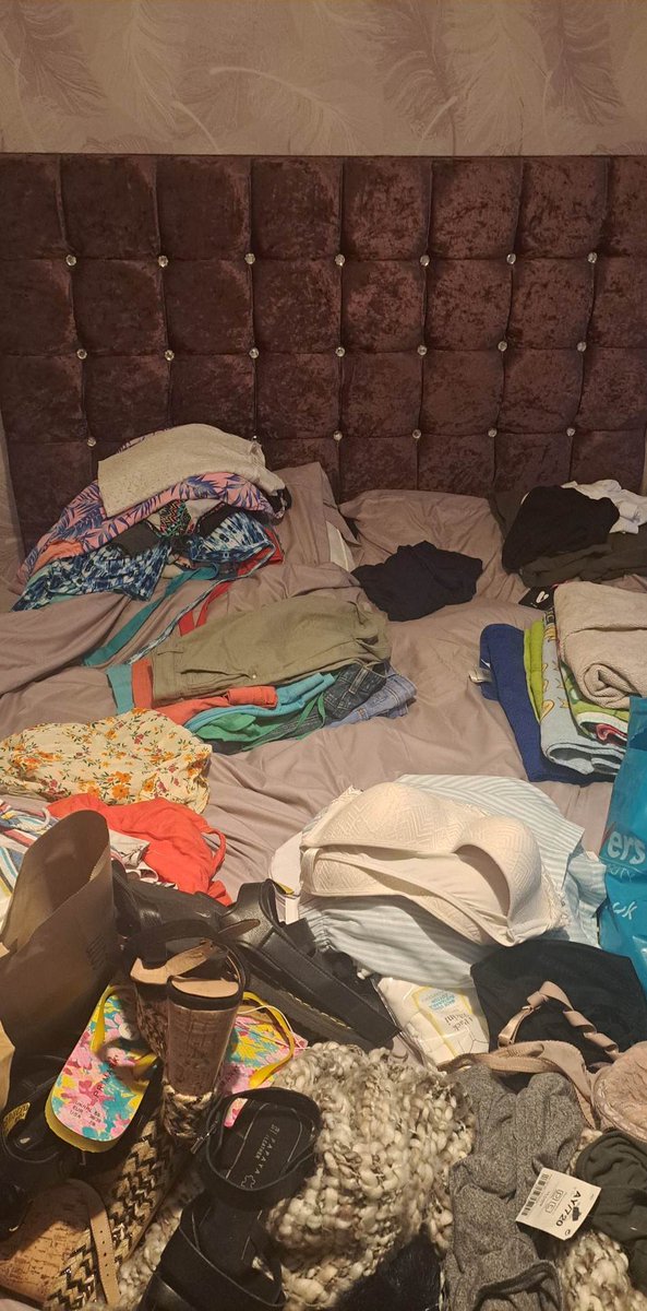 curlymaccydee's tweet image. Help! How did I ever manage to pack for myself and 2 kids? #PackingNightmare