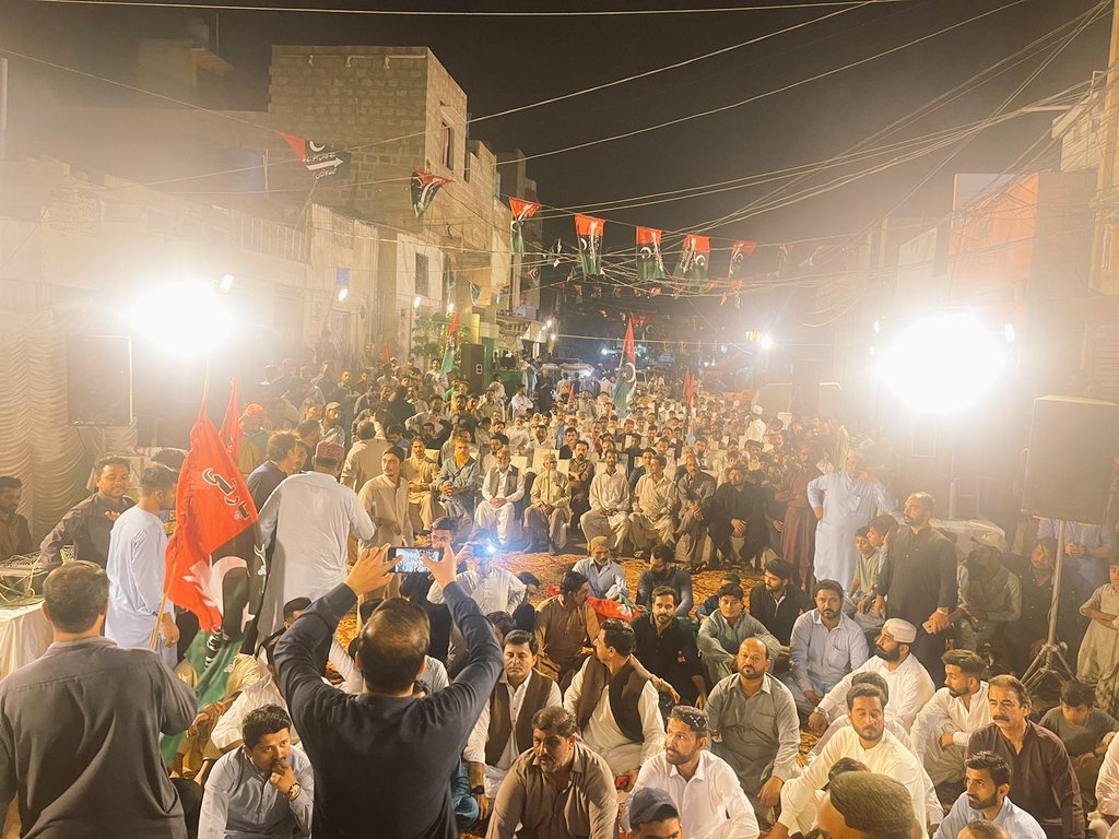 MateenLodhi1's tweet photo. پی پی پی ضلع کورنگی کے سیکریٹری اطلاعات @JaniMemonPPP اور سینئر رہنماہ فاروق اعوان نے UC2 بلدیاتی الیکشن کے سلسلے منعقدا جلسے میں مھمان خصوصی شرکت کی۔

پی ایس 124 کے جنرل سیکریٹری سلیم اعوان UC2 نامزد چیئرمین اسرارخان وائس چیئرمین نعیم شیخ اور اہلیان علاقہ نے بھرپور شرکت کی۔ https://t.co/nxIhT6VpkM
