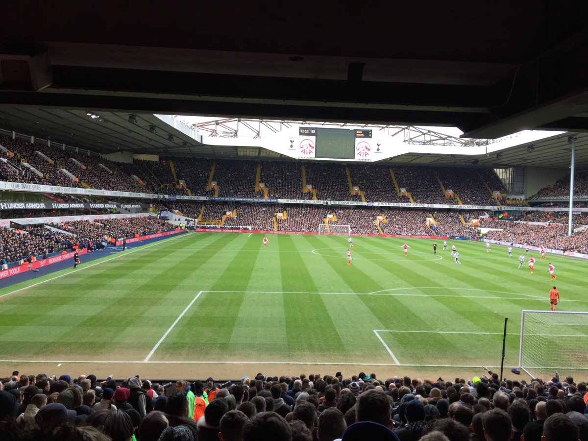 james_daff's tweet photo. @up_the_ARSE_nal No - the Coq sending off was in 2016. Sanchez equalised in front the away end. https://t.co/9FhrXvtVR7