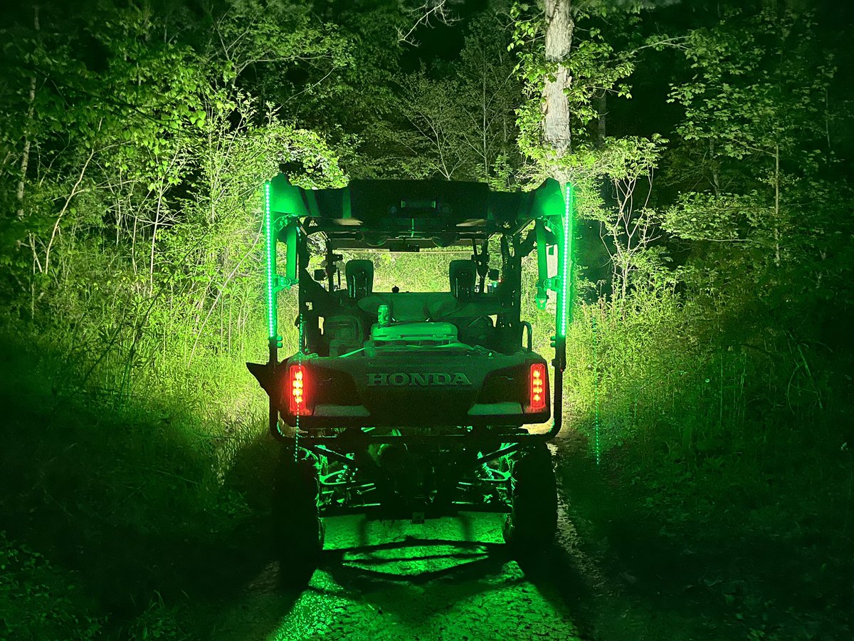 KYBowhunter68's tweet image. Love the new whips.  #HondaPioneer #Honda