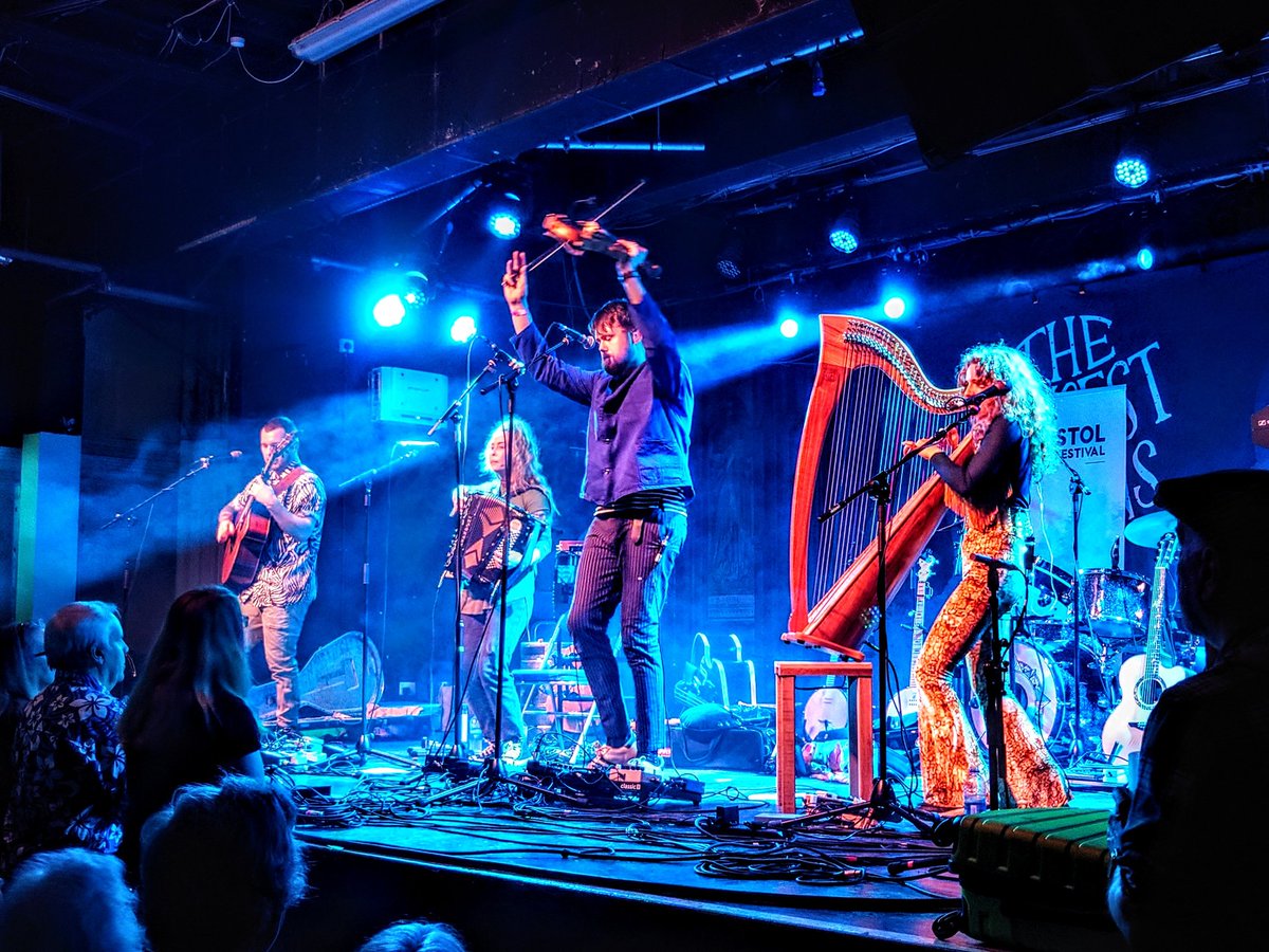 High voltage set <a href="/CalanFolk/">CALAN</a> <a href="/BristolFolkFest/">Bristol Folk Festival</a>