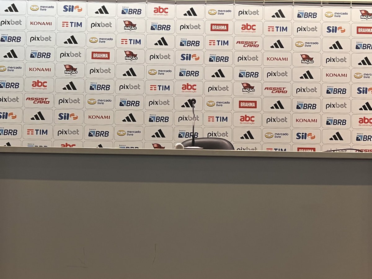 simpraisa's tweet photo. Jorge Sampaoli daqui a pouco dará entrevista coletiva por aqui. O que você perguntaria ao técnico https://t.co/cPABRUlSHj