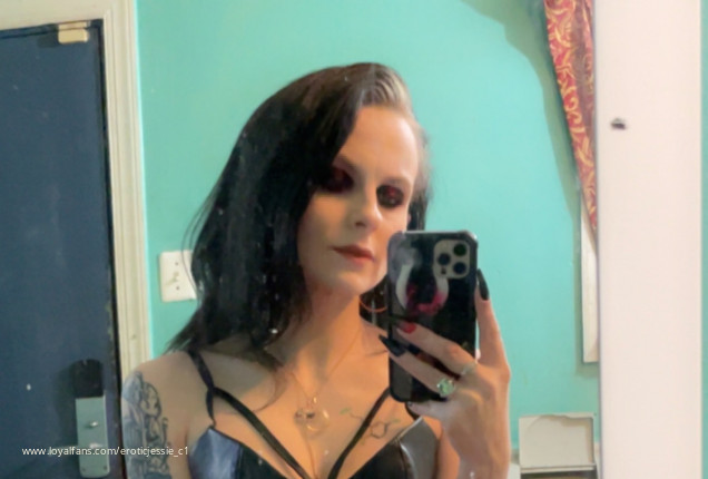 Cutie Domme https://t.co/Pt6RvEw9Qh #realloyalfans https://t.co/z6qHbR3bSn<a href="/tag/realloyalfans"class="tags">#realloyalfans</a>