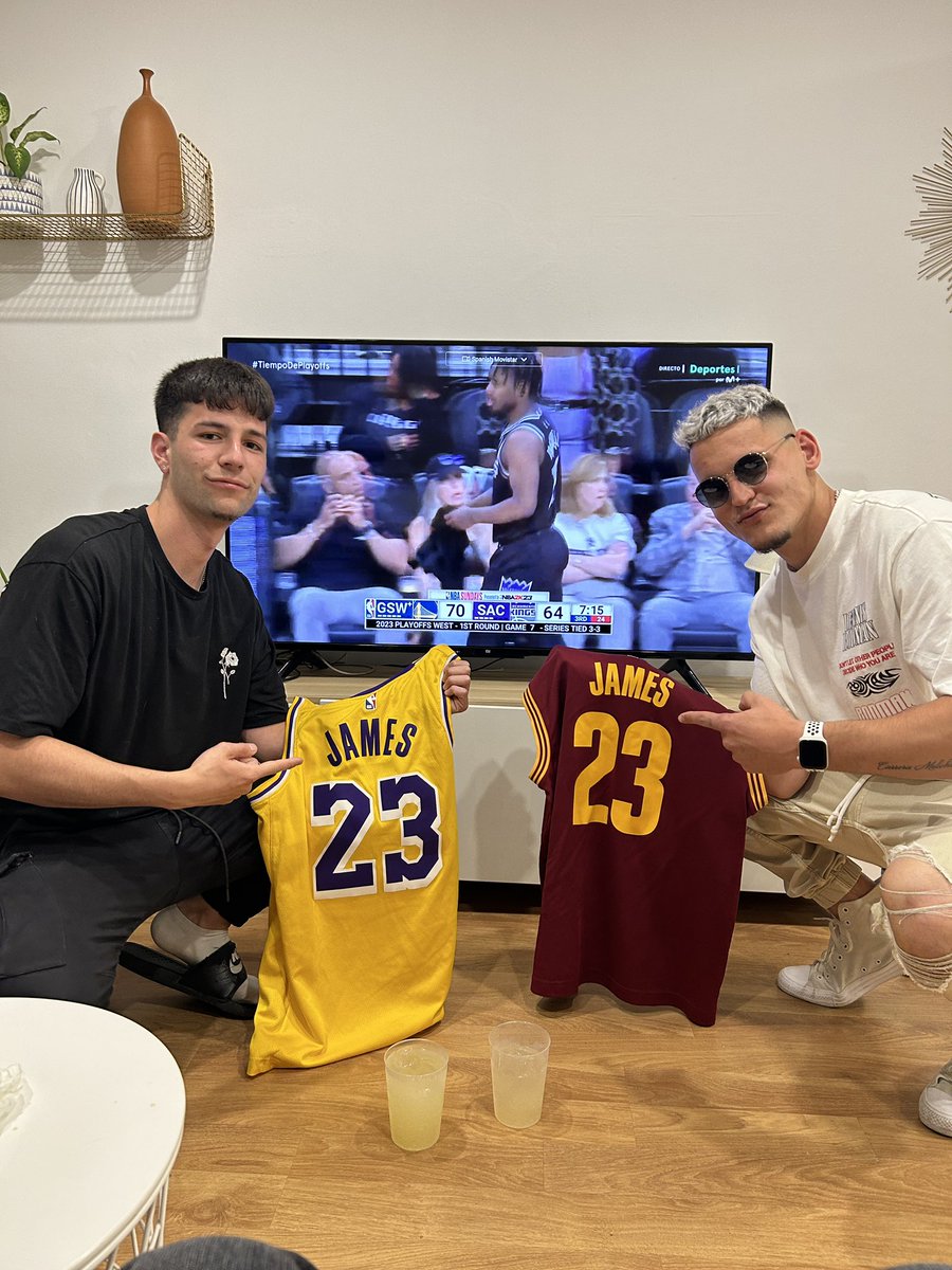 MaCaMeTHEBOSS's tweet photo. #TiempoDePlayoffs https://t.co/ZkmGCcCfc5