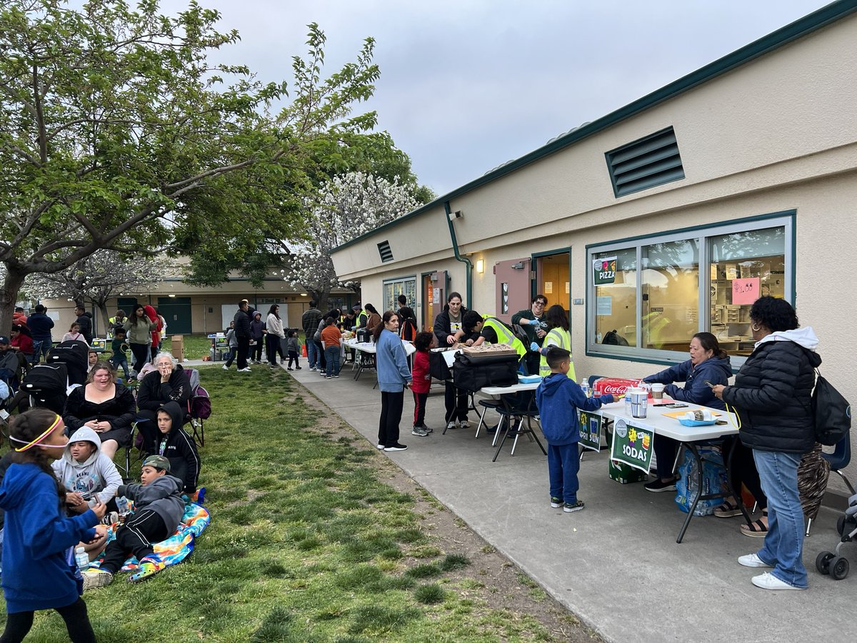 Fun Loma Verde Family Movie Night on 4/28!  <a href="/CVESDNews/">CVESD News</a> <a href="/LomaVerdeSchool/">Loma Verde School</a>