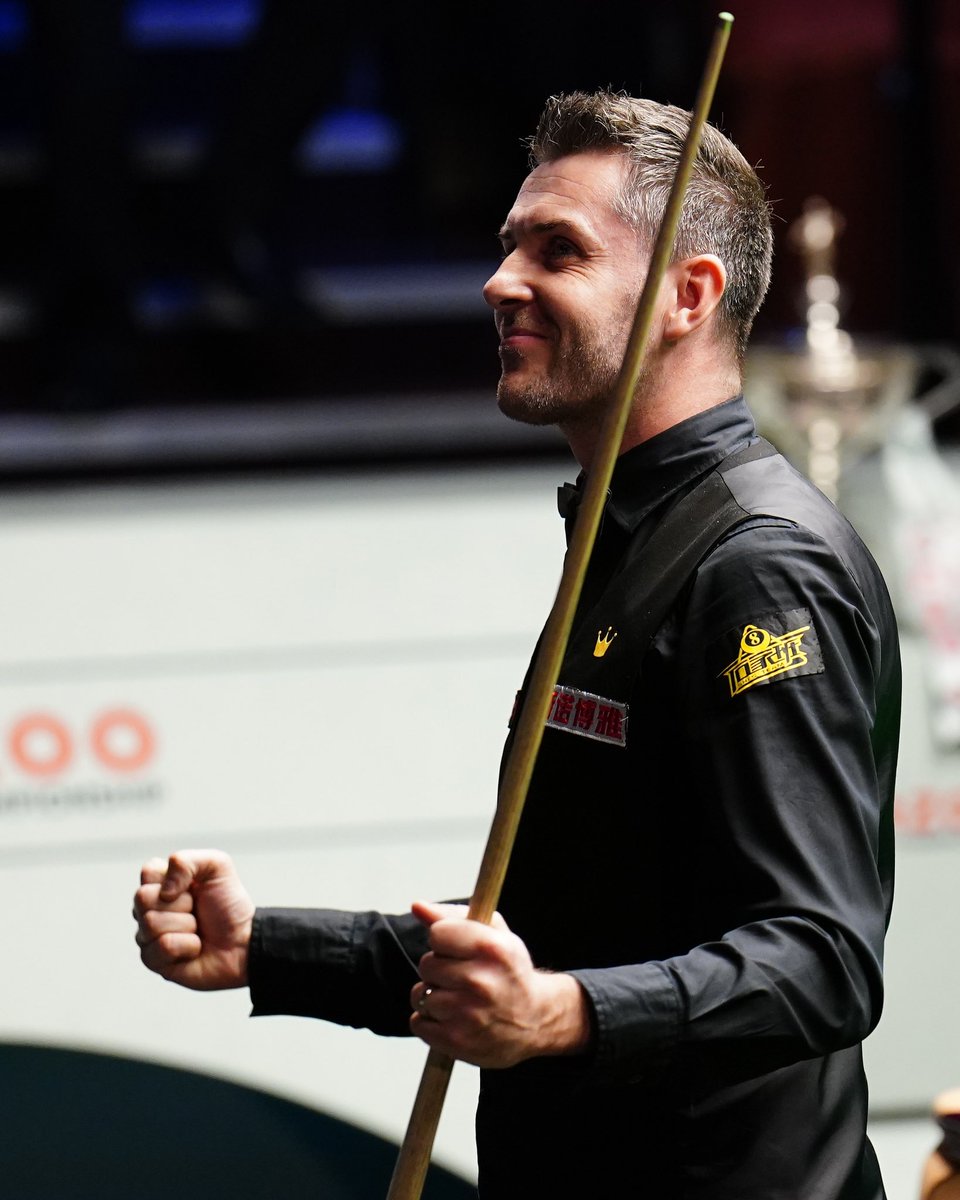 sportbible's tweet photo. Mark Selby makes Crucible history as he becomes the first player to make a maximum break of 147 in a World Championship final! 🤯👏

It’s also the ‘Jester from Leicester’s’ first ever 147 break at the World Championships! 🔥 https://t.co/CsGOMgQ09K