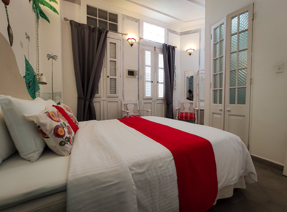 migueegued's tweet photo. Beneficios de alojarse en casas particulares en Cuba:
Obtener información privilegiada sobre los mejores lugares para visitar, comer y disfrutar de la vida nocturna de la isla. También puedes probar la deliciosa comida casera. 
Apoyo a la economía familiar y privada. https://t.co/X1N7of8hmm