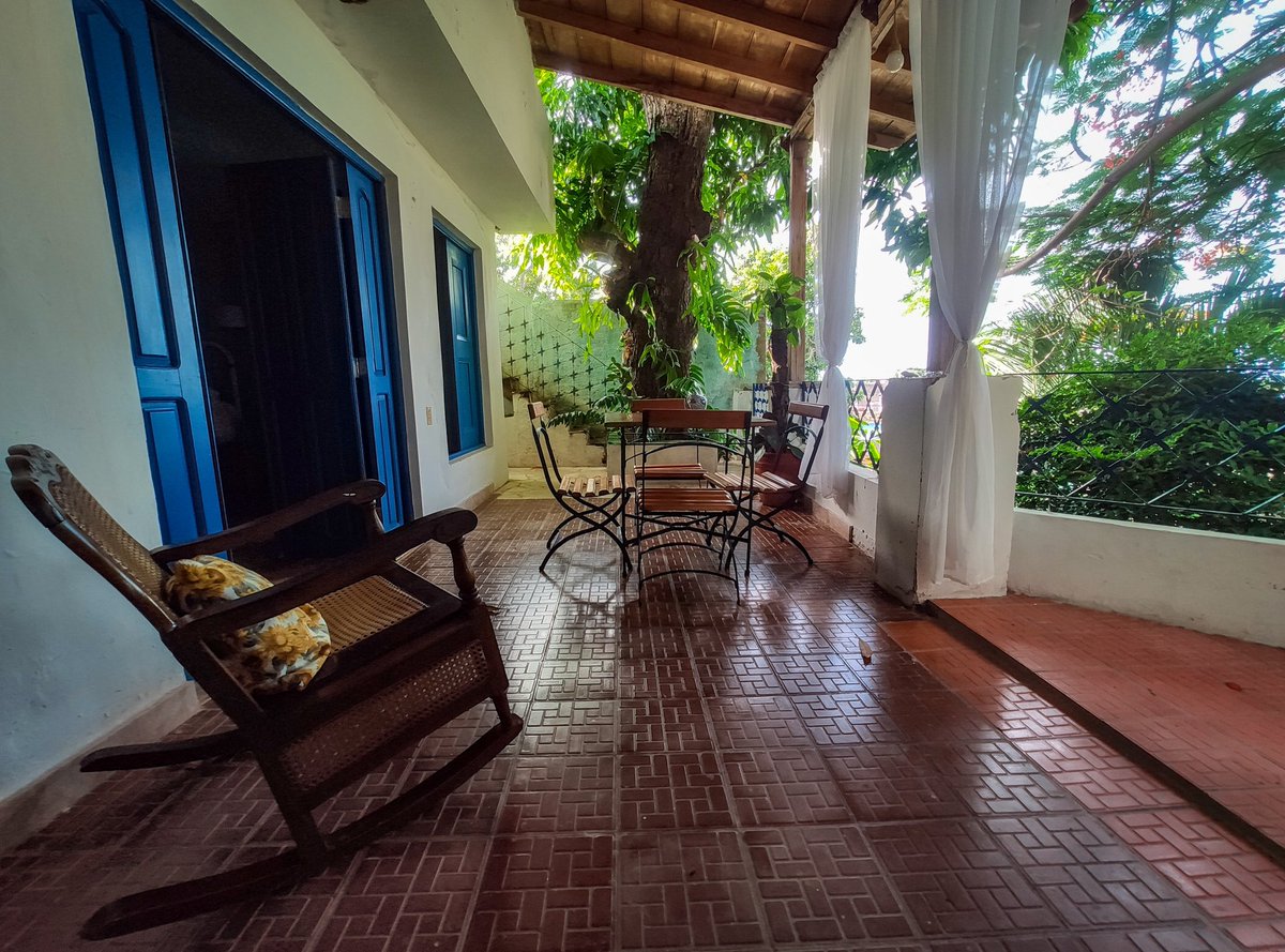 migueegued's tweet photo. Beneficios de alojarse en casas particulares en Cuba:
Obtener información privilegiada sobre los mejores lugares para visitar, comer y disfrutar de la vida nocturna de la isla. También puedes probar la deliciosa comida casera. 
Apoyo a la economía familiar y privada. https://t.co/X1N7of8hmm