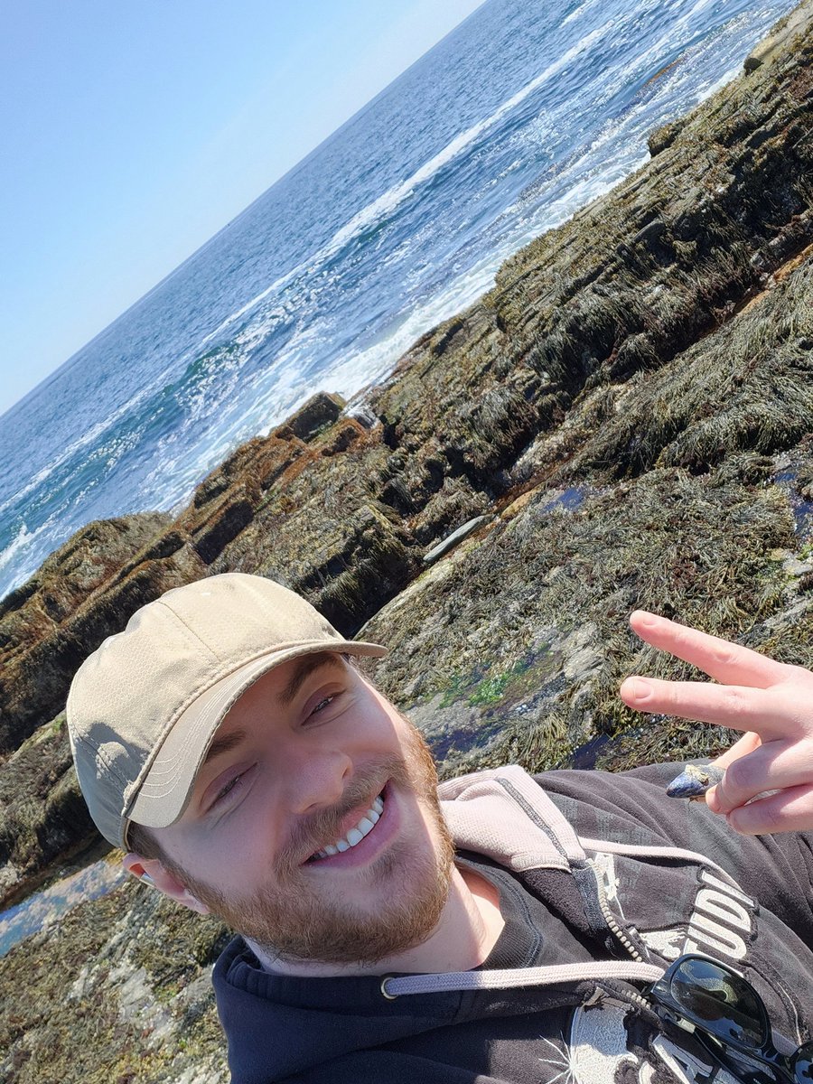 kellengoff's tweet photo. Had SO much fun in Maine!! Thanks for having us, @MEComicandToy! And thank you @MikeMcFarlandVA and @TrinaNishimura for getting us all together for Maine adventures!! 🫶 https://t.co/wOxgmLi9A8