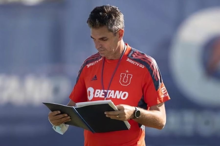 elperro_waton's tweet photo. Y sabi lo que más me da rabia 

Que la wea estaba siendo una masacre total, Católica estaba completamente perdida, no había generado nada, La U tenía en control de partido completamente, era cosa de minutos para que caiga el primero 

Más pellegrinista que ayer, menos que mañana https://t.co/W3yNuFfAkV
