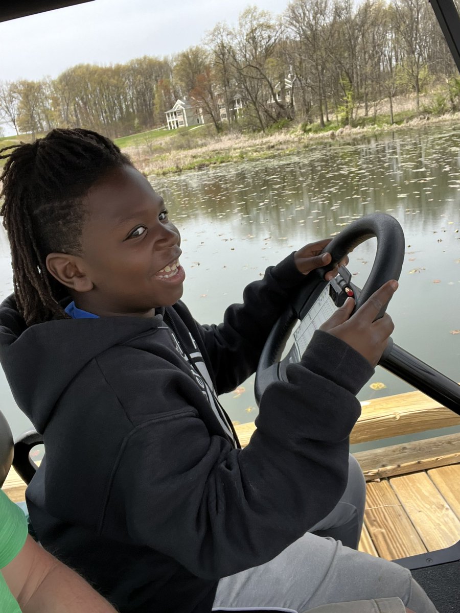 jonlyoder's tweet image. Got 9 holes in with my caddy yesterday #plant23 #golfcart