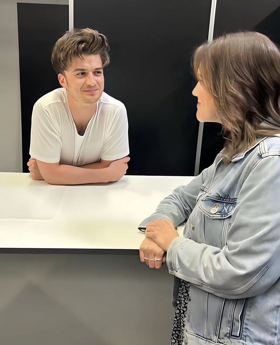 joe keery zone tweet media