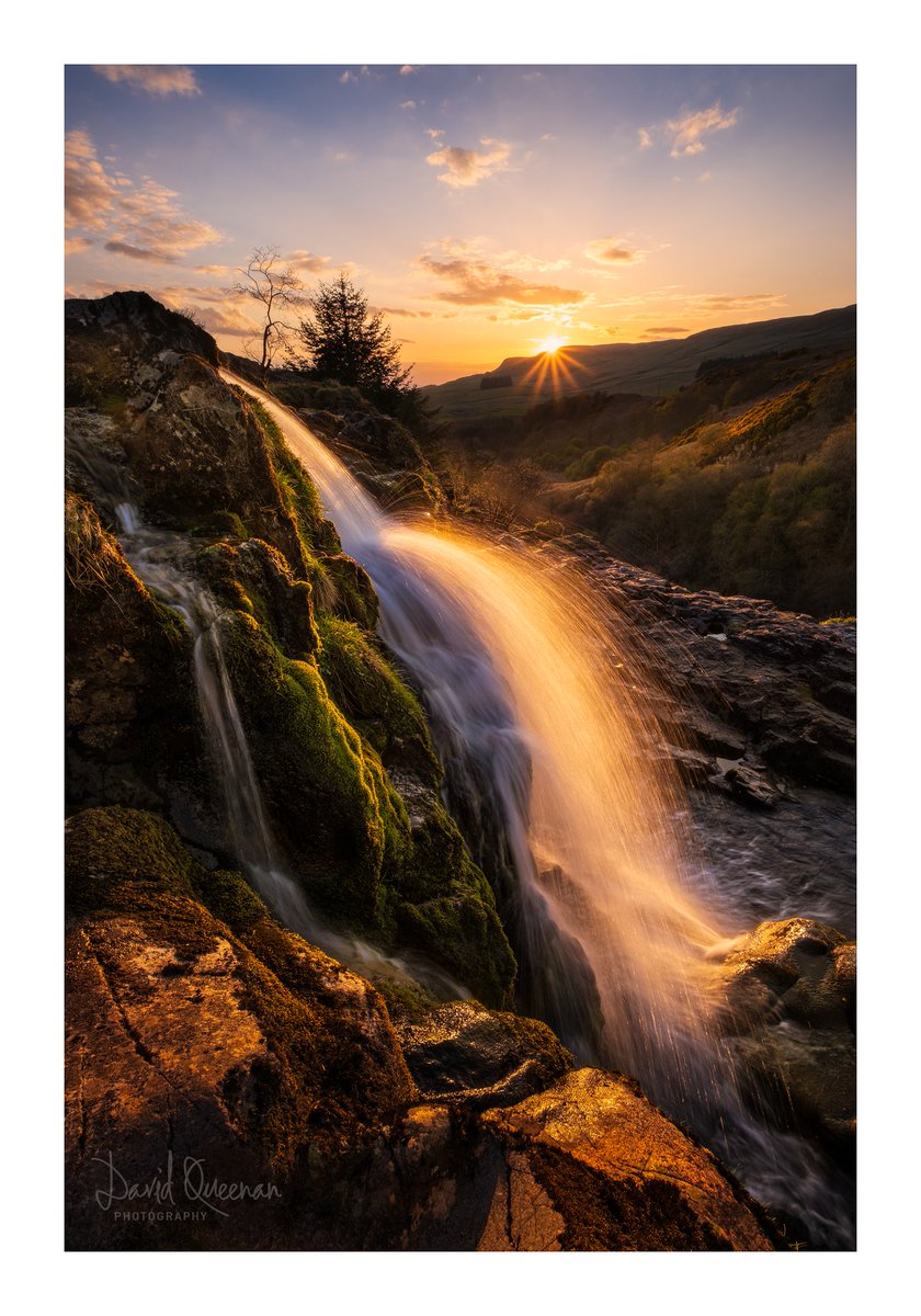 THE LOUP OF FINTRY: A small section of the 94 ft waterfall on the River Endrick at sunset - along with @RichardFoxPhoto for the evening. #fsprintmonday #appicoftheweek @3LeggedThing @fujilovemag @FujifilmUK @kasefiltersuk