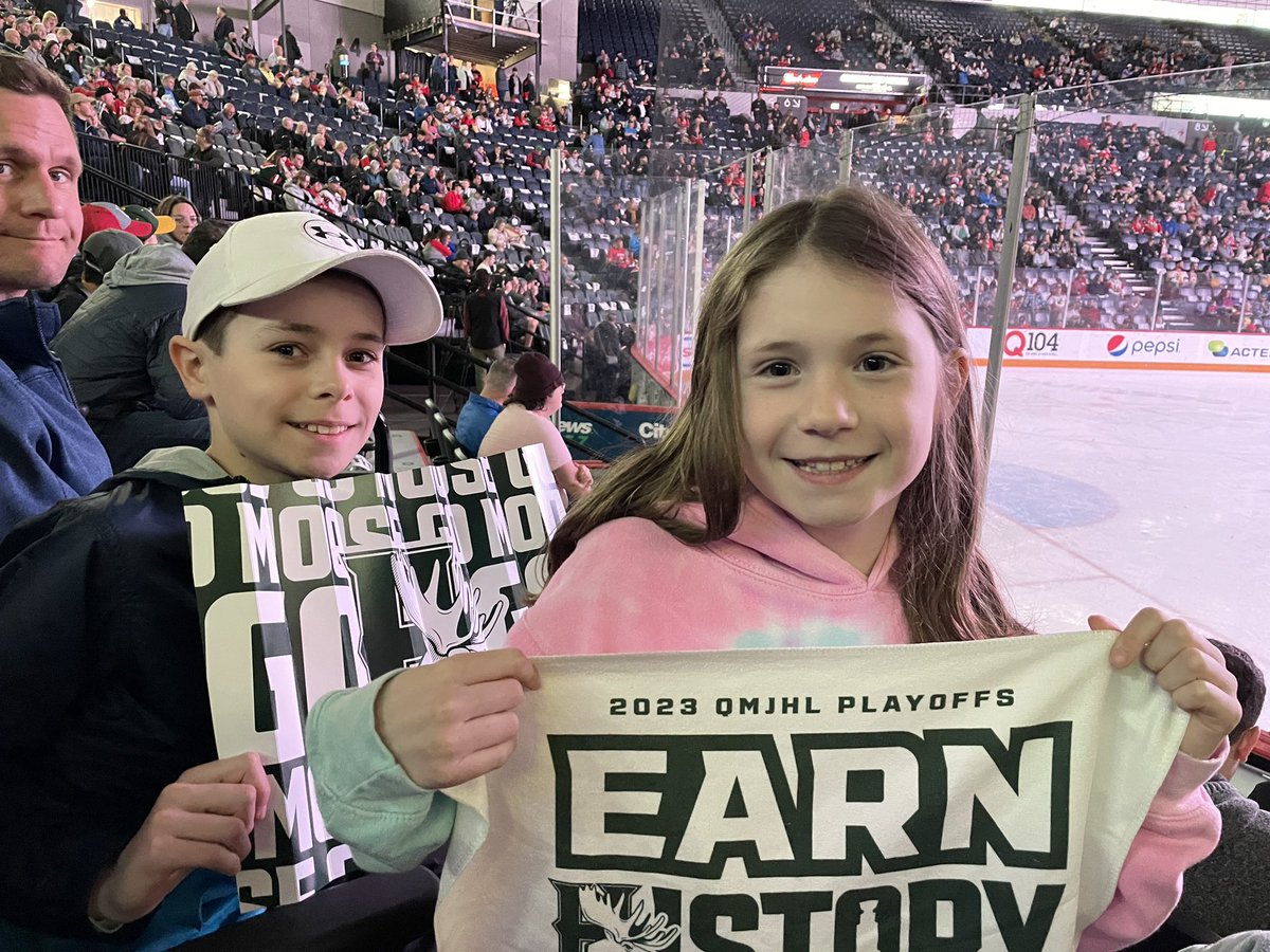 rjverran's tweet photo. Time for OT #GoMooseGo https://t.co/3SuI9d38Si