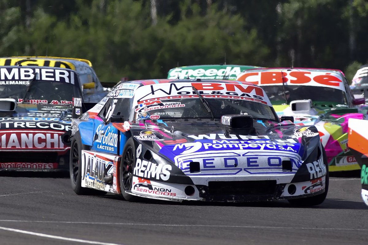 Mejoró mucho la Chevy para la final y veníamos avanzando, pero a las pocas vueltas peleando una posición pisamos afuera y se rompió la carga delantera. 

Después de eso el auto quedó muy difícil de llevar y pudimos aguantar y terminar en el puesto 27. 

Ya pensando en la próxima.