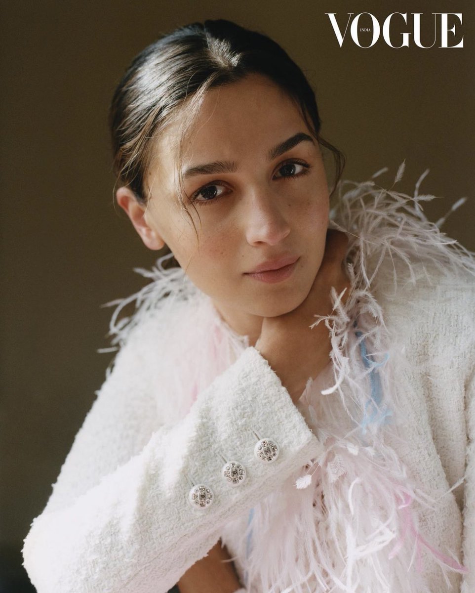 desigirlsquad's tweet photo. “I always make it a point to acknowledge the easy start I got at the beginning of my career. And sure, it will get you in the room, but then it's up to you to work that room.” -Alia Bhatt on her recent cover with Vogue India 🙌🏽🙌🏽🙌🏽 https://t.co/WeEfeYyq3q