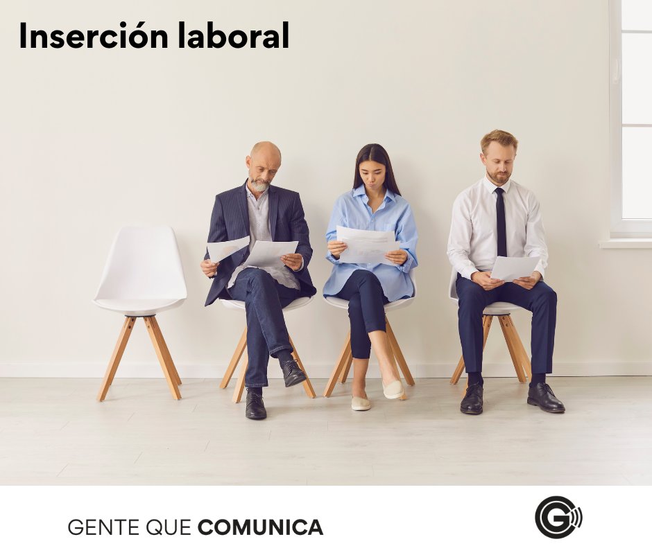 ¿Eres inmigrante y estás buscando trabajo en España? Demuestra que tienes ganas de aprender y de mejorar tus conocimientos. Investiga sobre la empresa, ensaya posibles preguntas y respuestas, viste de forma adecuada y llega puntual. #IntegraciónSocial #InsercionLaboral