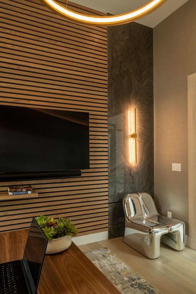 LA_Designs's tweet image. I found myself designing an office highlighting this client’s digital art piece made into an actual physical collectible chair, “The #Oppositechair made by #sixnfive.  The artist #ezequielpini has been recognized by #AD100. ⁣
This chair connects the virtual and the physical …