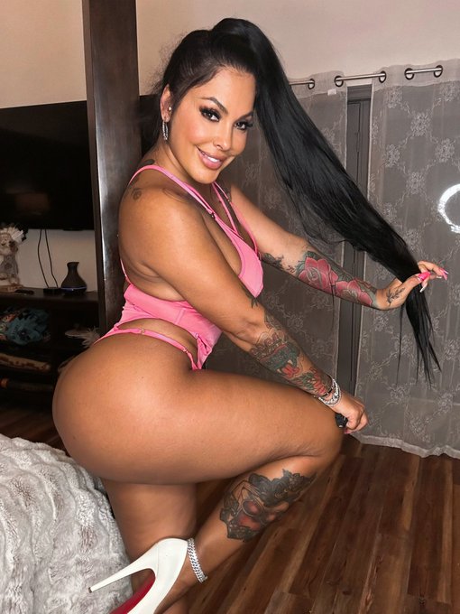 Any plans next week? https://t.co/QJ1jn7NmZt https://t.co/zUQ7jmzmwF