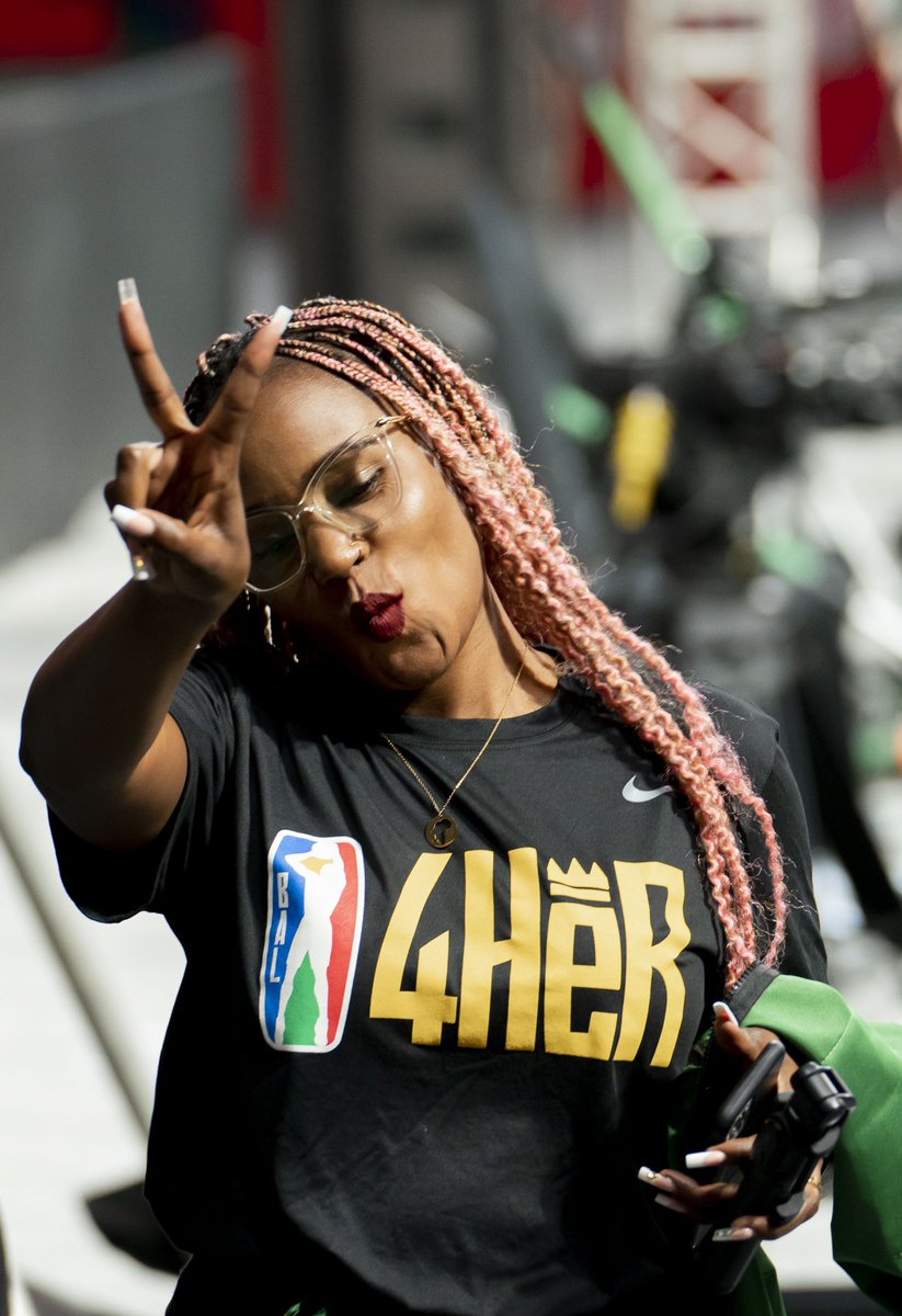 I carry my Good Vibes everywhere I go! 
<a href="/Sstone_D/">Dame PhotograpHER</a> 📷
<a href="/theBAL/">Basketball Africa League</a>