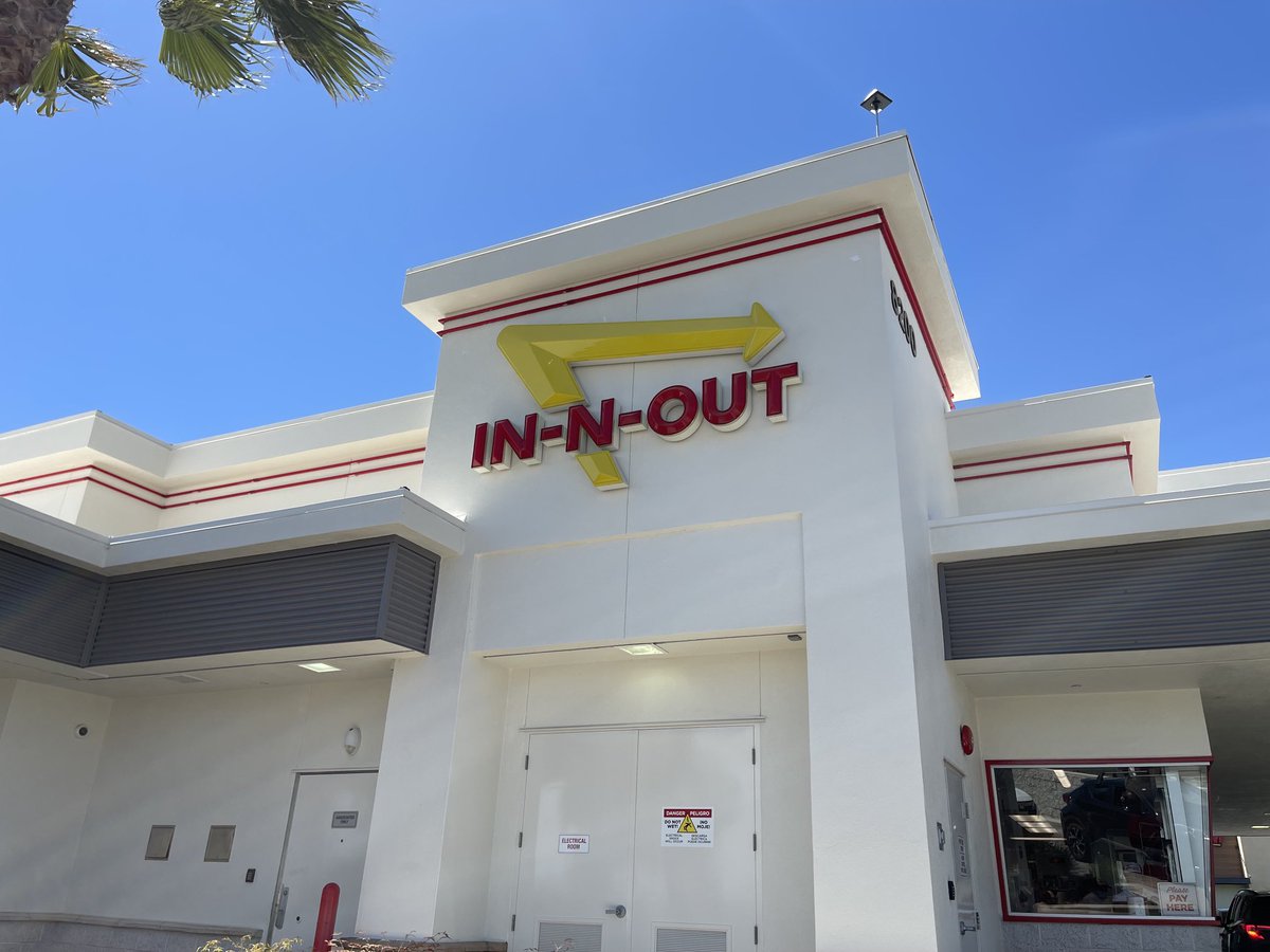 xelipe's tweet image. In-N-Out, Delta Shores, Sacramento #norcal #doubledouble #burgerjoint