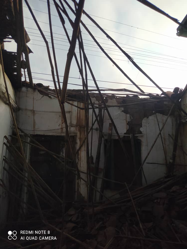 jjamild's tweet photo. @VillegasPoljak  La casa de los dulces de las Tejerias, dónde usted estuvo en el mes de noviembre, si techo colapso ancho, producto del deterioro. Es patrimonio histórico del municipio Santos Michelena https://t.co/wblfMxDamt