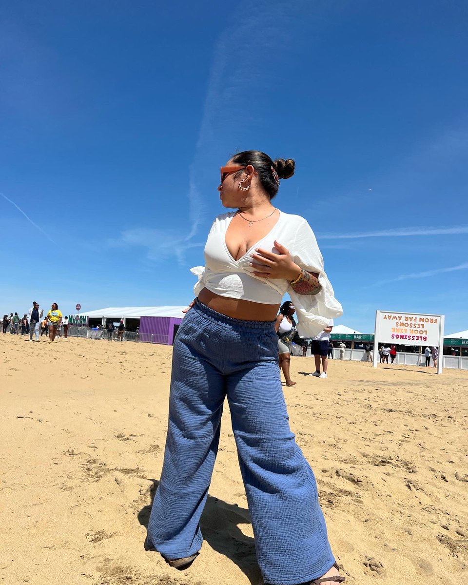 jaychuula's tweet image. #SITW