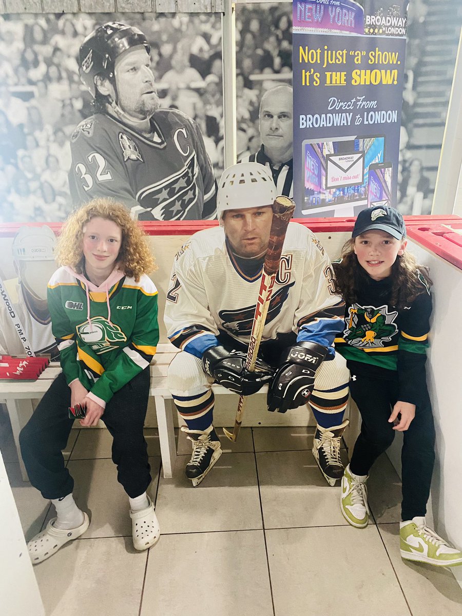 dennischicago's tweet photo. @LondonKnights @CoultersRx  section 108 row P seat 7! Hanging with Dale https://t.co/yvsQtUk7m3