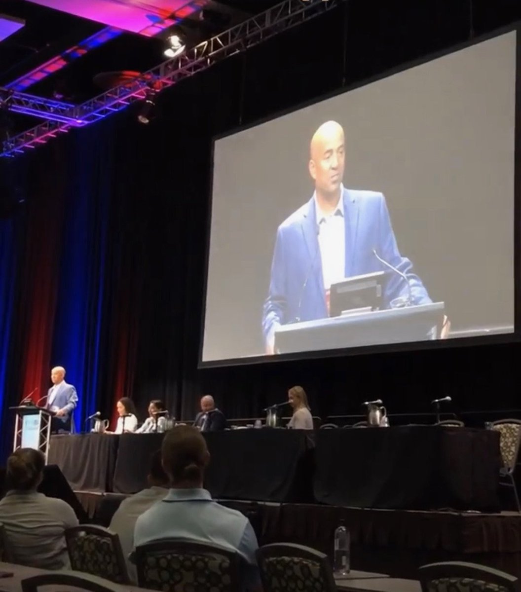 sports_umn's tweet image. Applause all around (including a standing O!) for Dr. David Olson&apos;s Hough Memorial Lecture. #UMNproud #amssm2023 @UMNFamilyMed