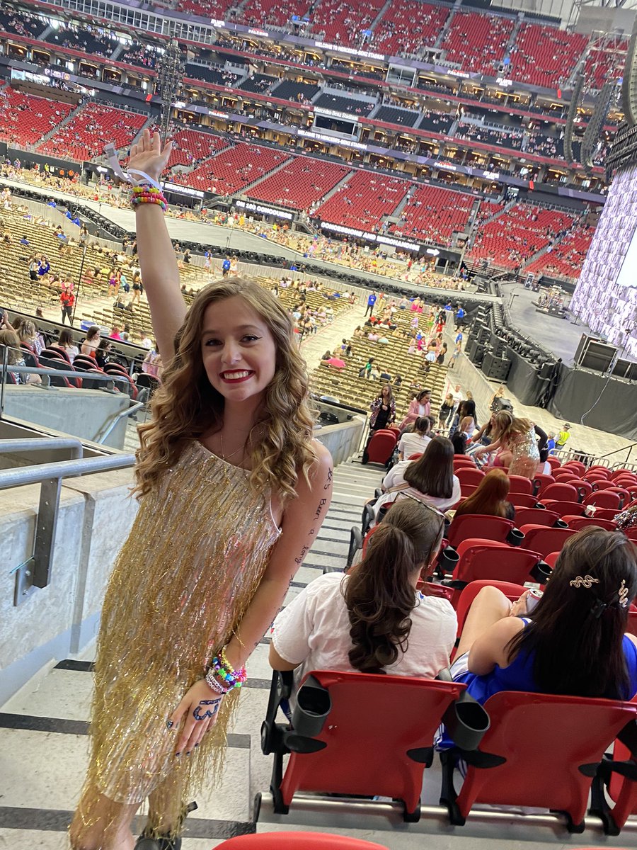 ainsluvsswift's tweet photo. I made it to my seats!! ily @taylorswift13 ✨🫶🏼 #AtlantaTSTheErasTour @taylornation13 #TSTheErasTour https://t.co/LotJliL28J