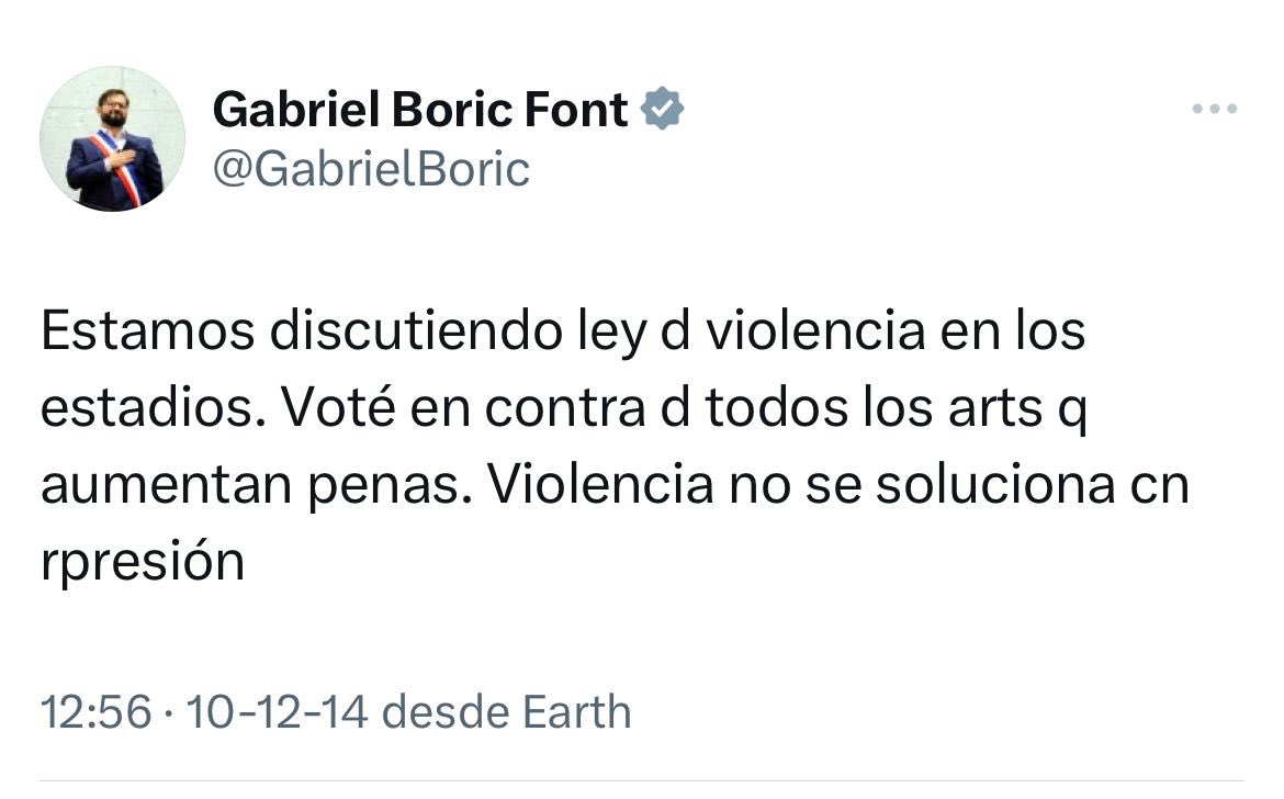PanchoOrregoG's tweet photo. Lo sumo a la lista de “volteretas”. Además, recordemos que votó en contra de la ley de control de fuegos artificiales. Que lujo de presidente! https://t.co/HzswWd59pd