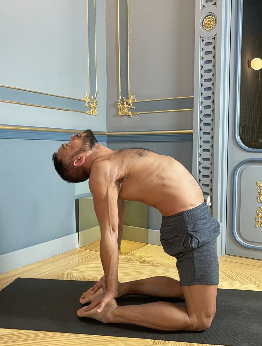 yogabyaaron74's tweet image. Camel Pose it’s kind of the queen of back flexibility. #camelpose #yoga #YogaInstructor #yogainspiration #gayyogi #yogaformen