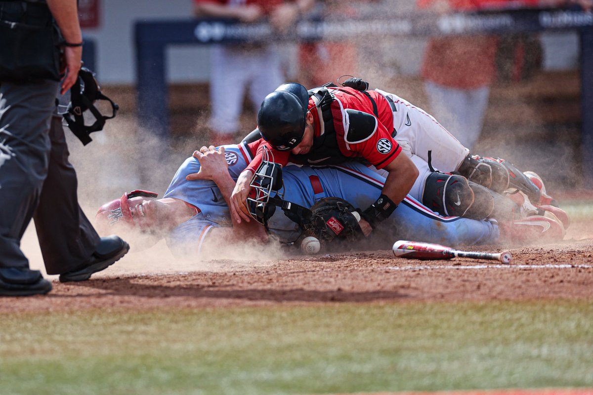 OleMissBSB's tweet photo. Fight to the Finish https://t.co/0jkMH1n3dj